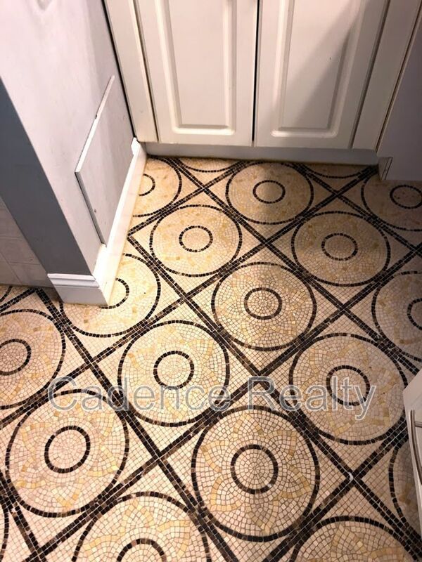 Building Photo - 1016 Creekside Ln