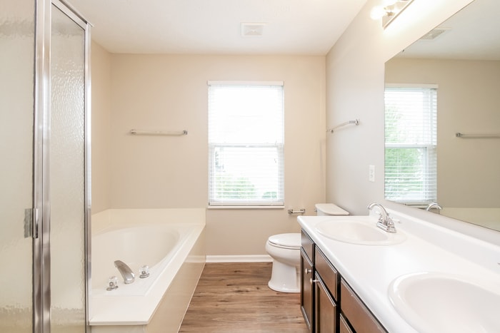 Building Photo - 6913 W Briar Park View