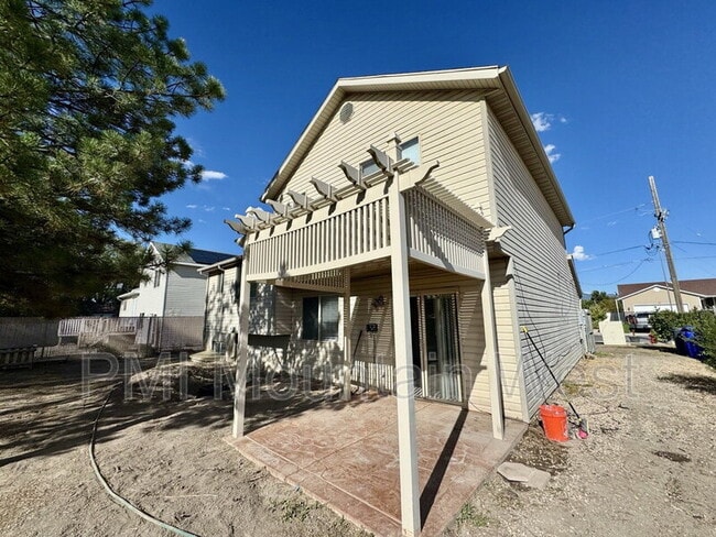 Building Photo - 36 Orchard Ln