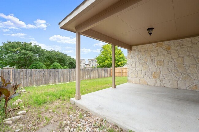 Building Photo - 305 Longhorn Cavern Rd