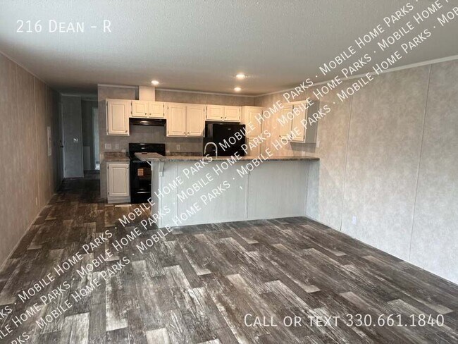 Building Photo - 216 Dean-R