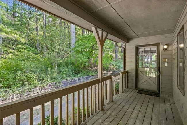 Building Photo - 1321 Timbercrest Dr