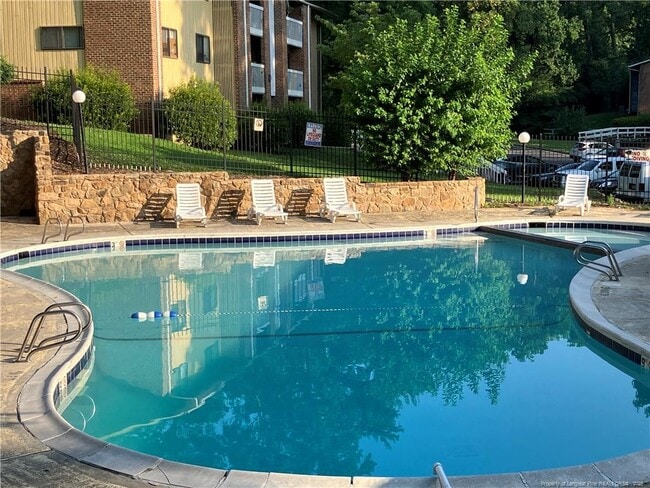 Building Photo - 1133 Schaub Dr