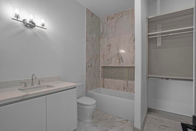 Building Photo - 8120 Stillmeadow Ct