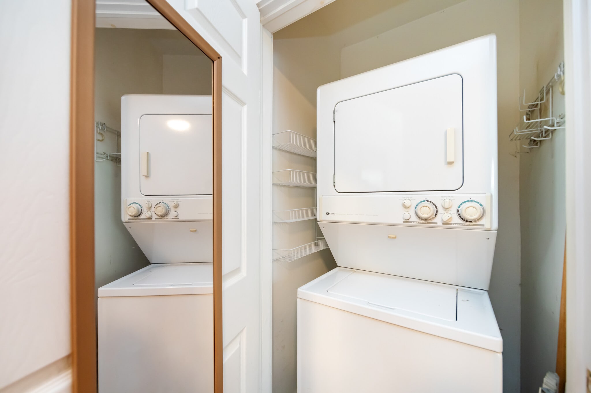 Laundry in unit - 1719 Club Rd