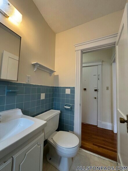 Building Photo - 1152 Commonwealth Ave