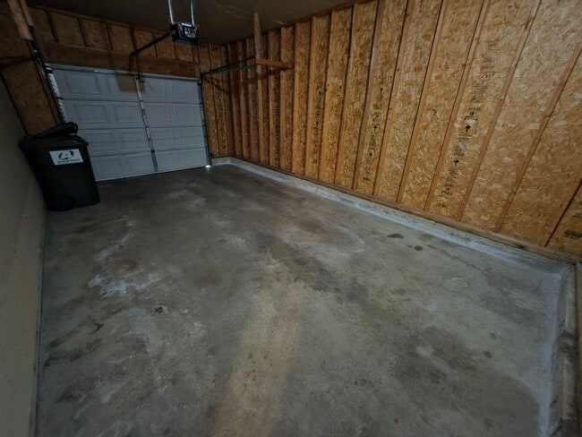Building Photo - 4925 Coventry Ct