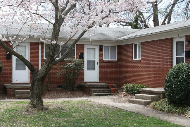 Exterior - View 2 - 1100 Hicks Ct