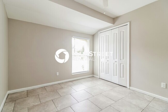 Building Photo - 4 Bedroom Pet-Friendly Home in Valrico, FL...