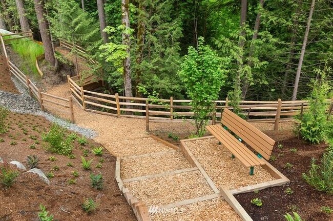 Building Photo - 22320 SE 43rd Pl