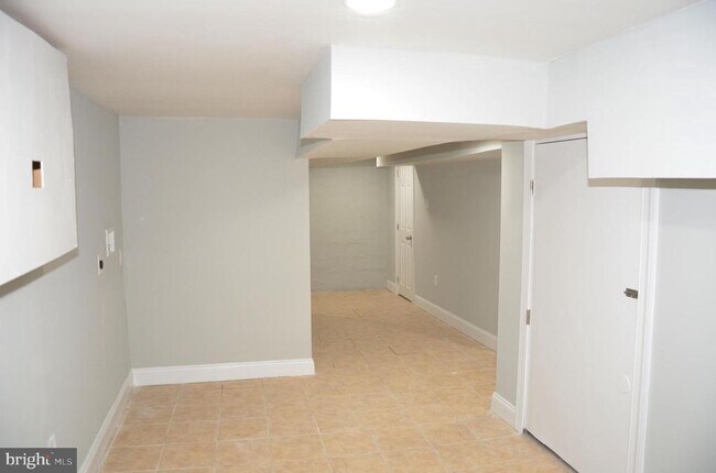 Building Photo - 5223 Euclid St
