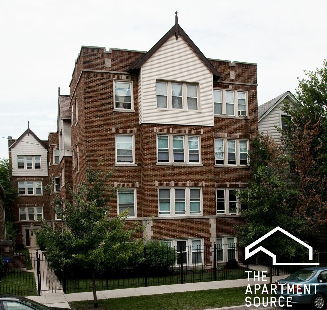 Building Photo - 2948 N Albany Ave