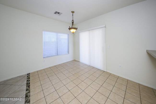 Building Photo - 3510 W Center Mountain Way