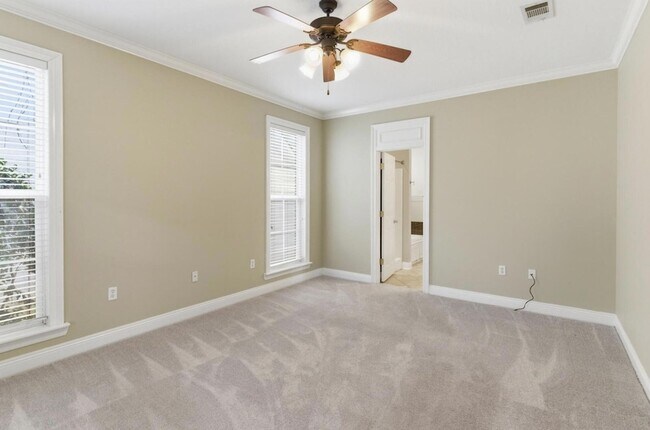 Building Photo - 44 Bridgefield Ct