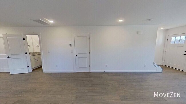 Building Photo - 16 Catawba Ave