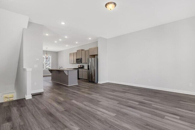 Building Photo - 2775 Bell Dr SE