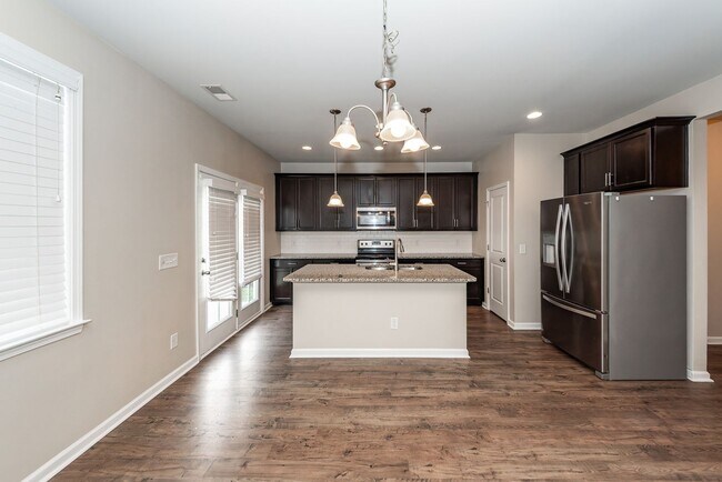 Building Photo - 3 Bedroom, 2.5 Bathroom Home in Hunters Bend - Ladson