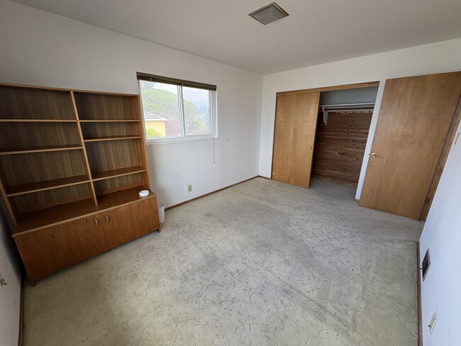 Building Photo - 721 Hillside Ave