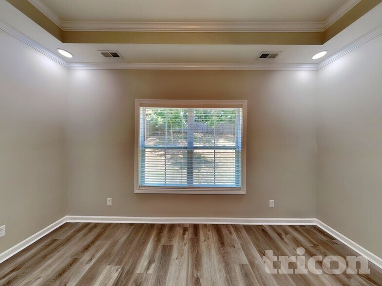 Building Photo - 476 Woodtrace Dr