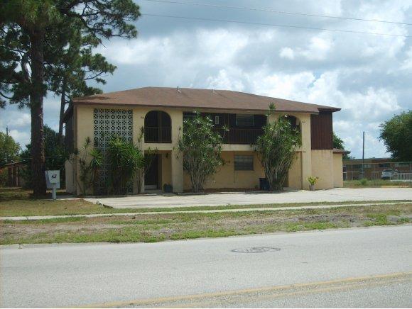Building Photo - 906 Knox McRae Dr