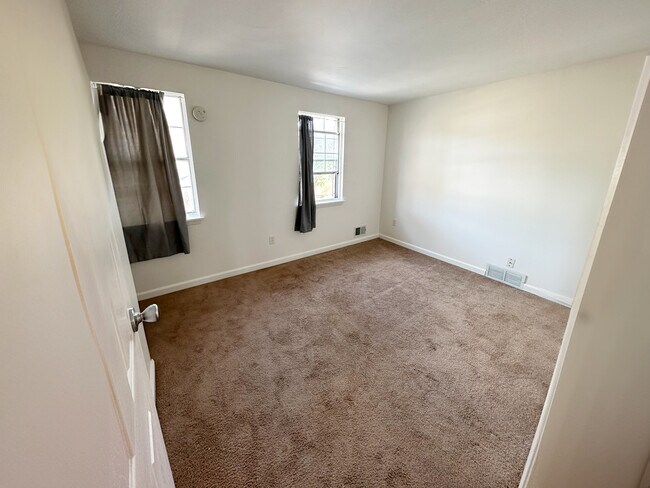 Building Photo - 1078C Mount Hope Ave