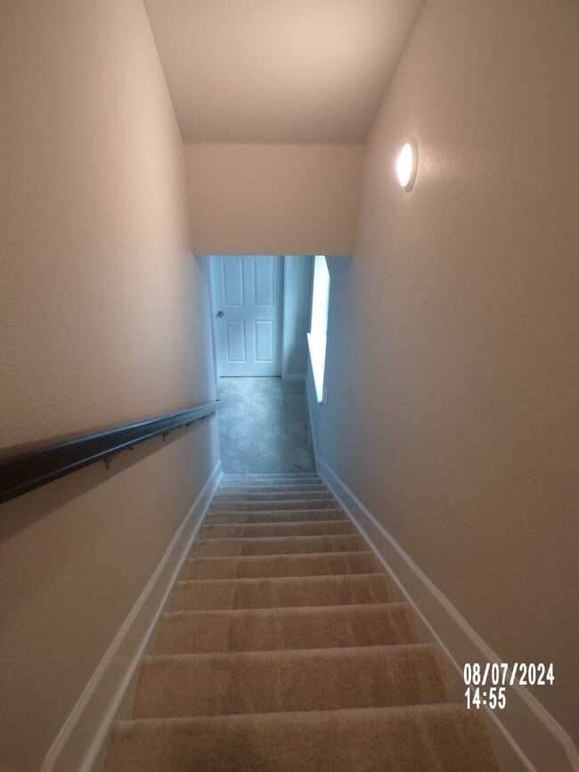 Building Photo - Stunning Home in Castle Rock 4Bedrooms 3.5 Bathrooms!