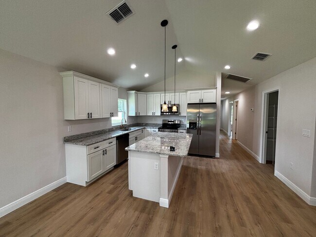 Building Photo - New 3/2 Home built in 2025