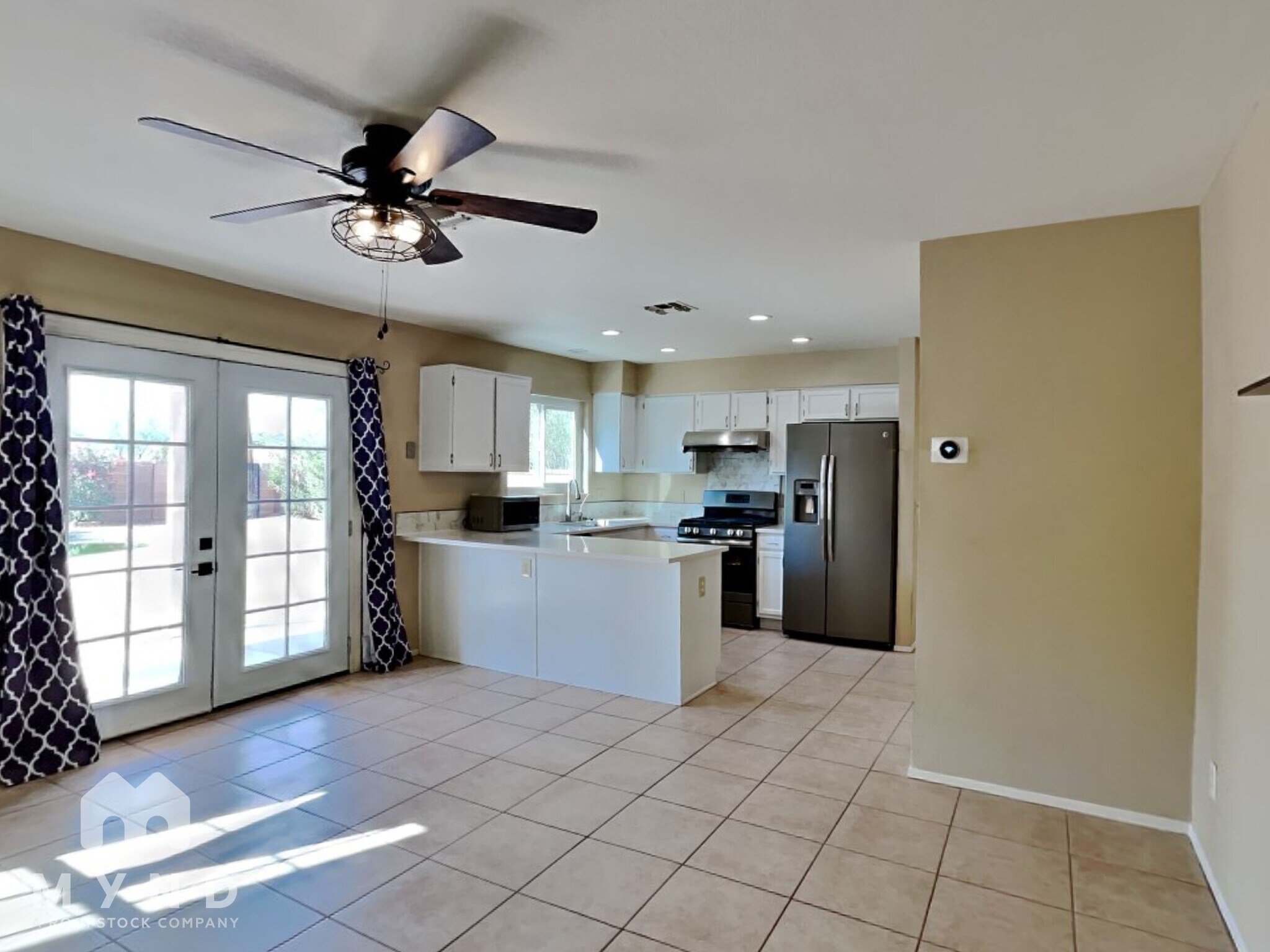 Building Photo - 3233 W Avior Dr