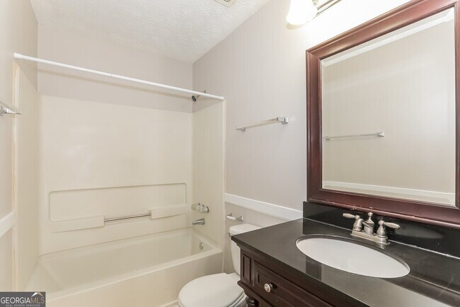 Building Photo - 6270 Leverett Dr