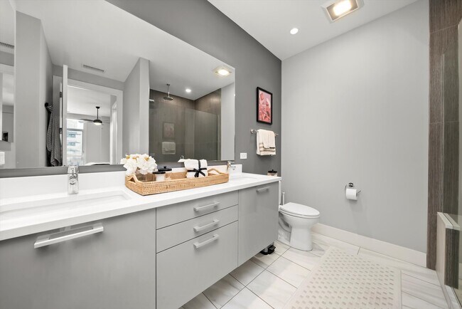 Building Photo - 367 W Locust St