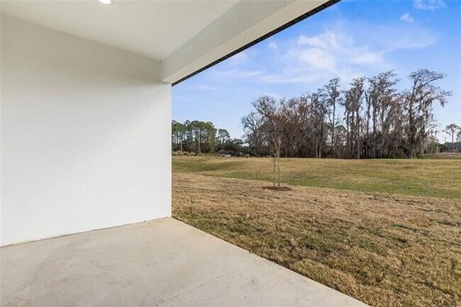 Building Photo - Brand New Townhome Overlooking the 15th Fairway