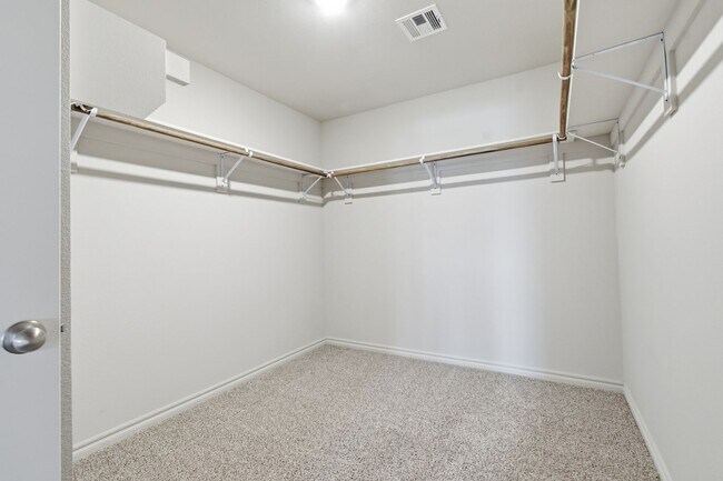 Building Photo - 4 Bed | 3 Bath | New Build | Bartlesville