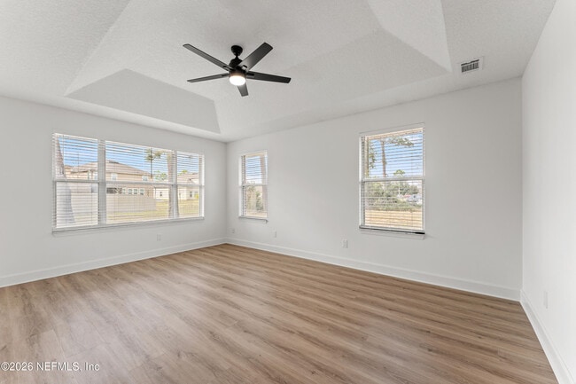 Building Photo - 15738 Northside Dr E