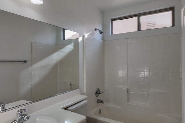 Building Photo - 9222 Cazador St