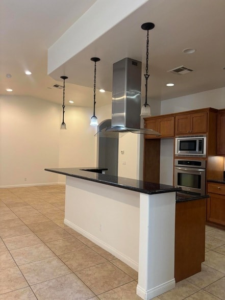 Building Photo - 53540 Avenida Rubio