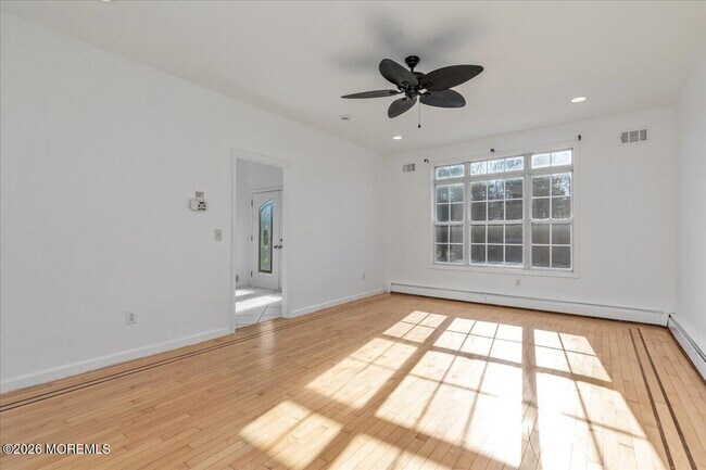 Building Photo - 257 Ford Rd