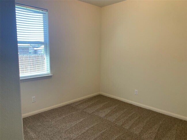 Building Photo - 9425 Bald Cypress St