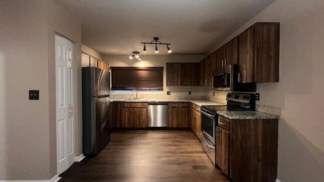 Building Photo - Beautiful 3/2.5 Townhome For Rent In Coopersmith