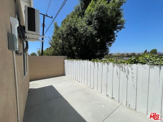 Building Photo - 2615 Elizondo Ave