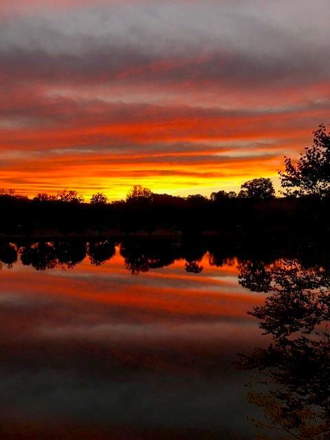 Building Photo - 6740 Spirit Lake Dr