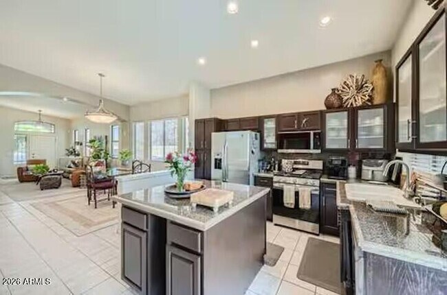 Building Photo - 5069 E Lucia Dr