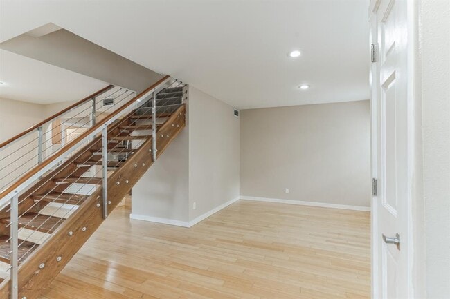 Building Photo - 3214 Clawson Rd
