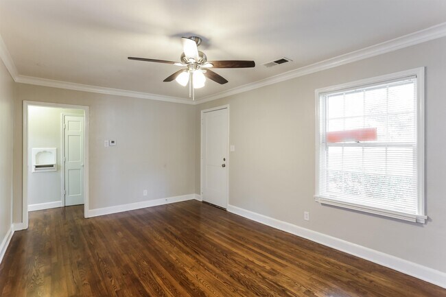 Building Photo - 174 W Lafayette Cir