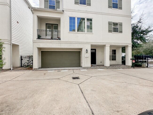 Building Photo - 2 Hermann Park Ct