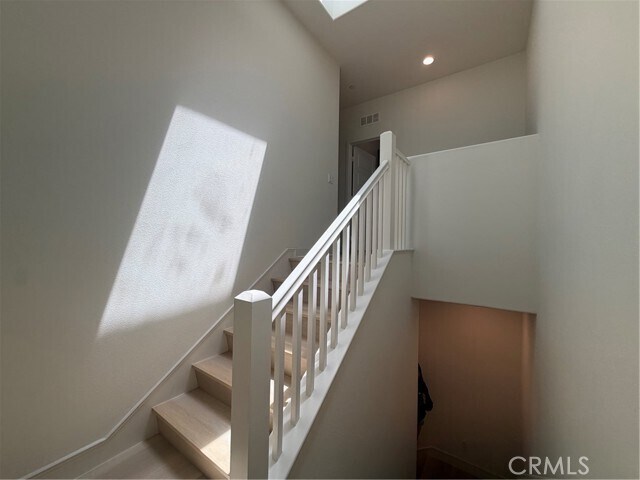 Building Photo - 802 Beacon