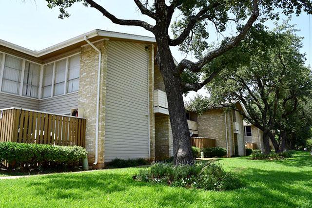 Building Photo - 1 bedroom in Hurst TX 76053