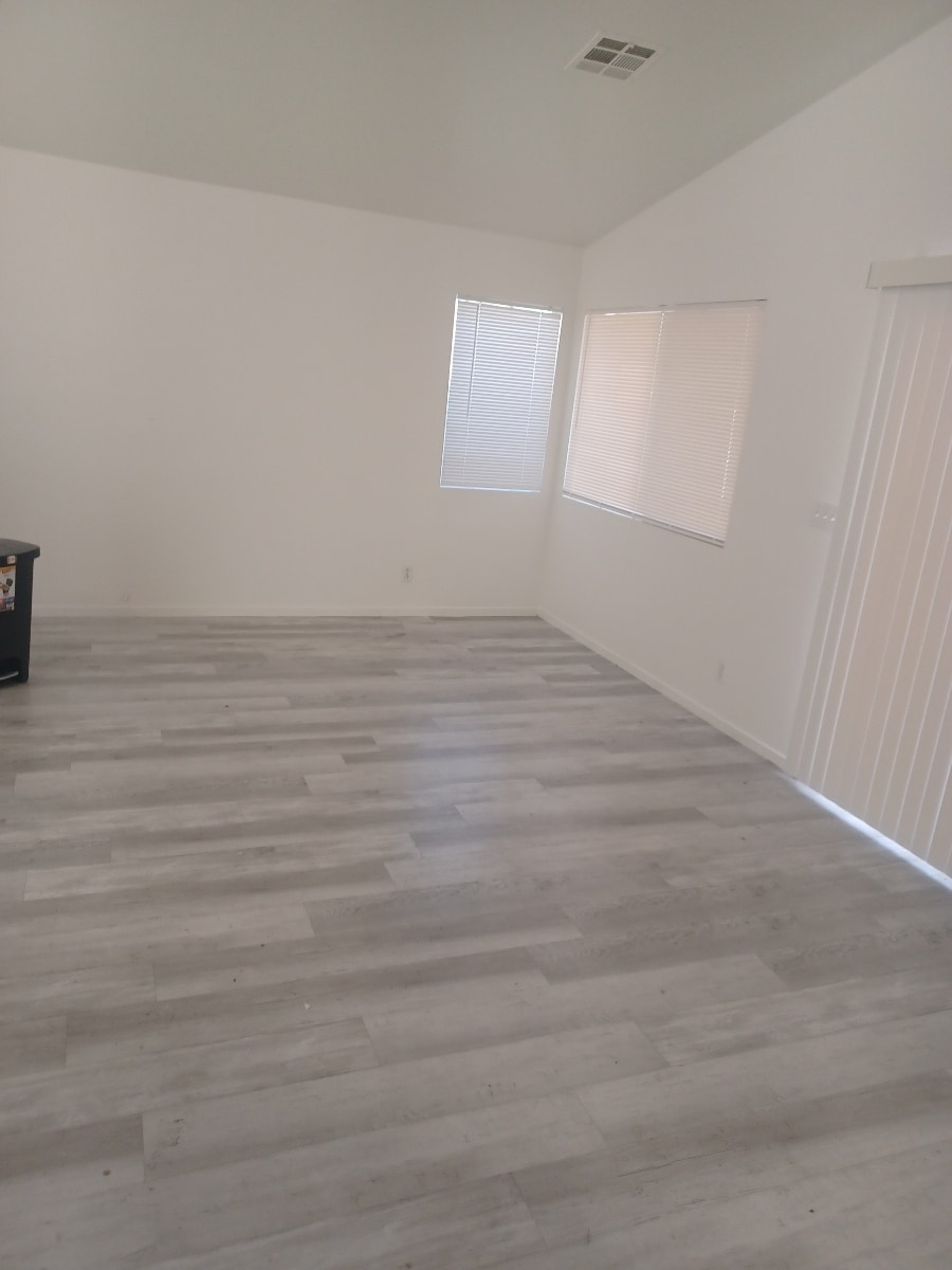 Building Photo - 5752 Indian Springs St