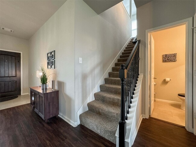 Building Photo - 2 Eagle Lake Ct