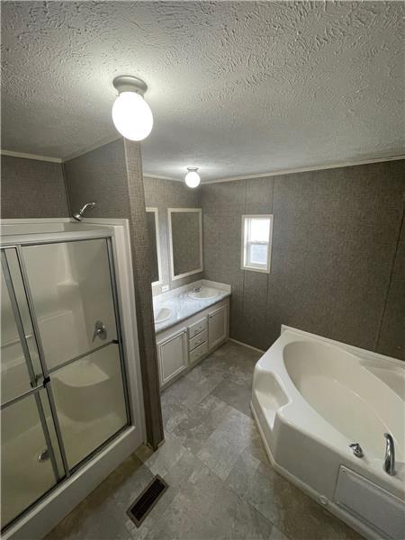 Building Photo - 1052 Howard Brown Rd