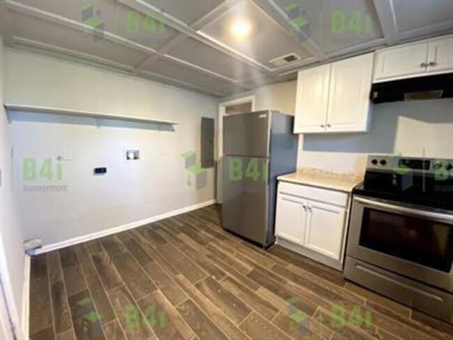 Building Photo - 8012 Green St